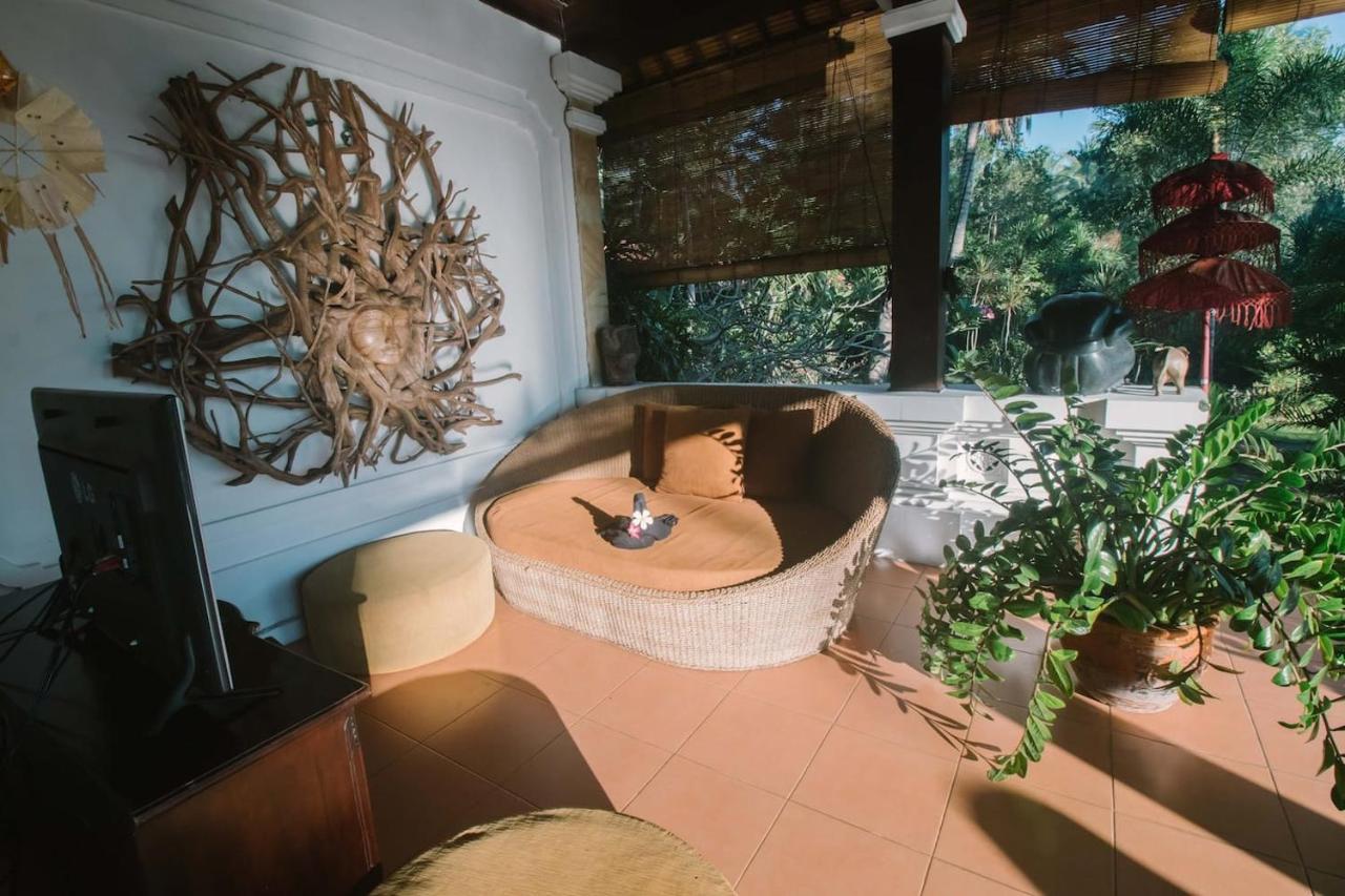 Bali North Beach B&B Tianyar Екстер'єр фото