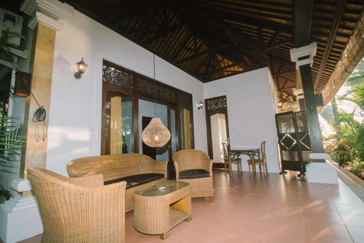 Bali North Beach B&B Tianyar Екстер'єр фото
