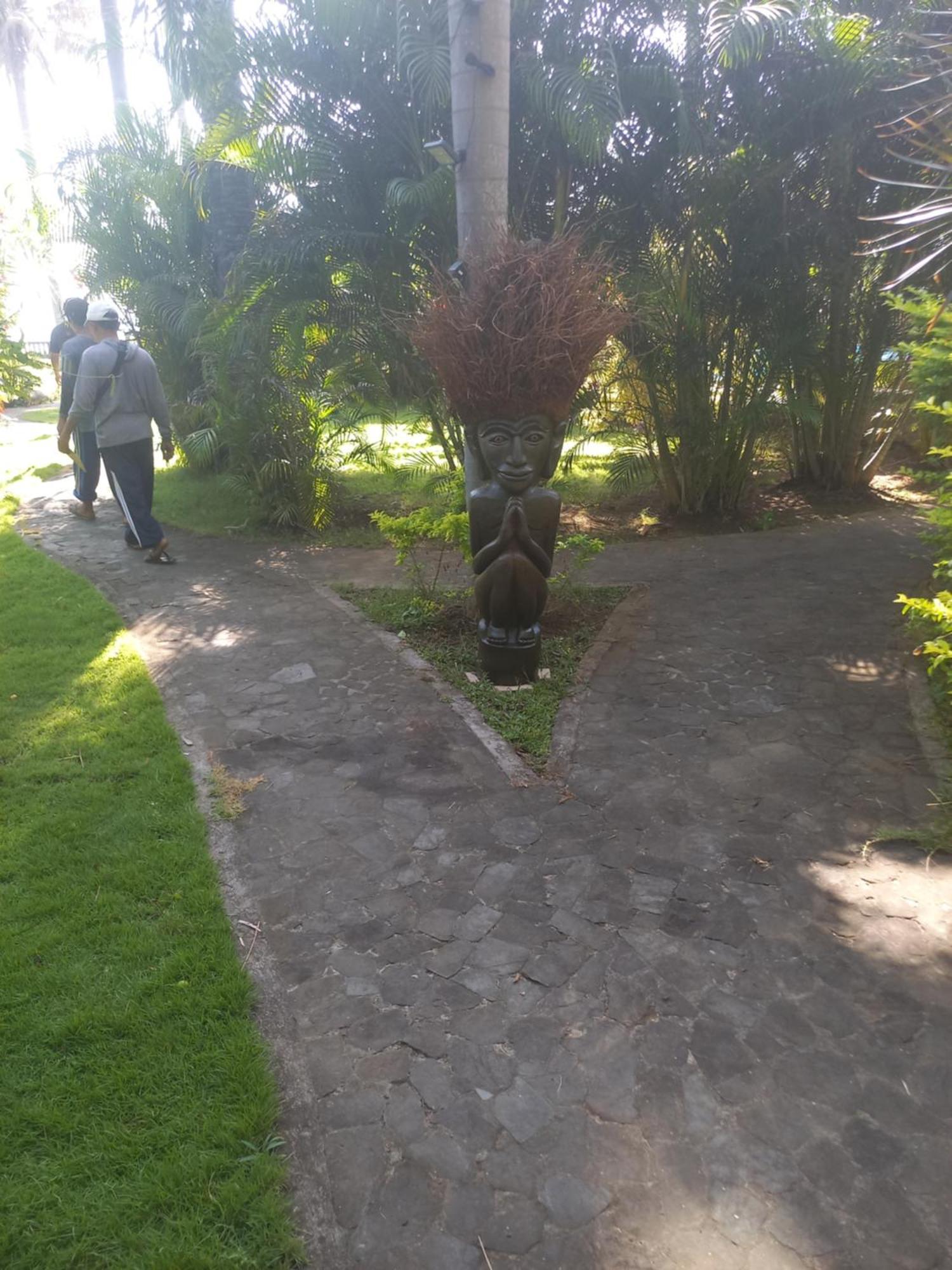 Bali North Beach B&B Tianyar Екстер'єр фото